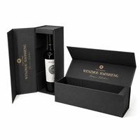 Boîte pliable rigide magnétique haut de gamme noire avec logo en feuille d'or pour l'emballage de bouteilles de vin et de spiritueux