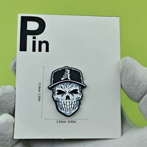 Yüksek kalite özel kovboy emaye beyzbol şapkası Ppin parlak kafatası korku Metal dekorasyon şapka Pin - Product Image 5