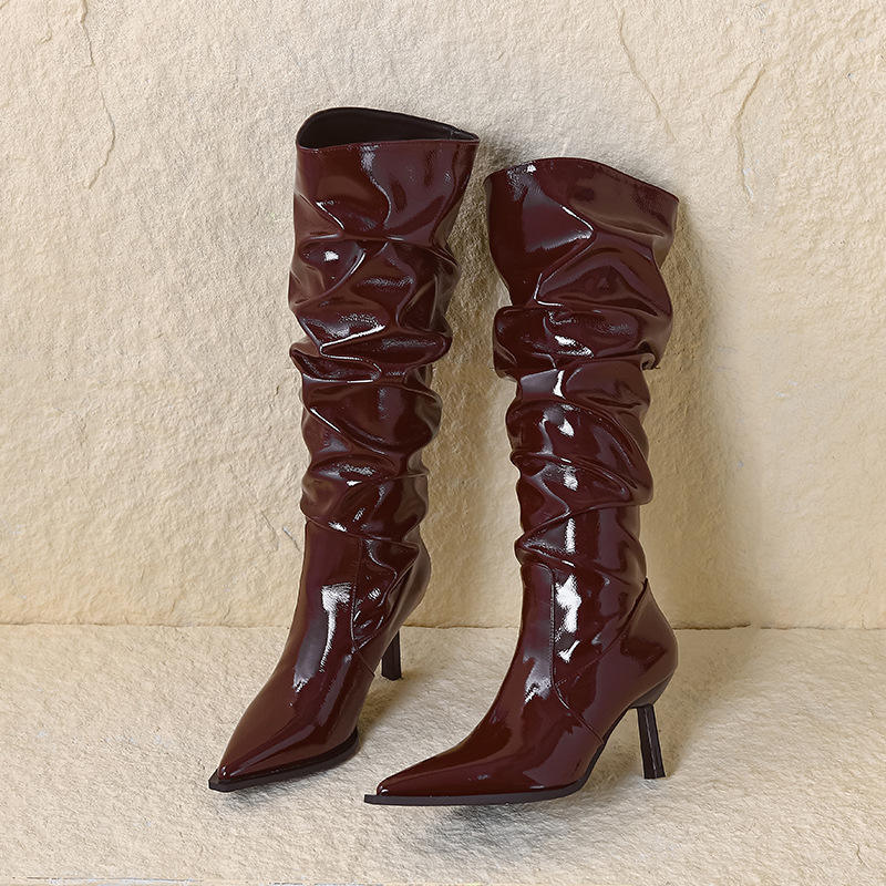 สีเขียวอมม่วง