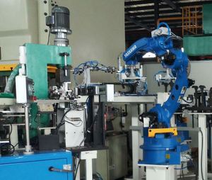 FURUOSI - Bras robotique industriel - Machine-outil CNC - Robot palettiseur - Fabricant - Capacité de production - 100 servomoteurs électriques - Product Image 5