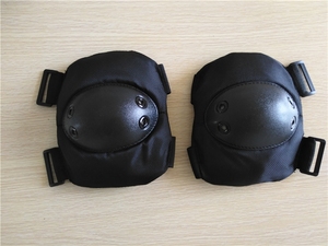 DFP1024 - Juego de 4 Protectores Negros para Codos y Rodillas, para Uniformes Especiales y de Trabajo en Exteriores - Product Image 2