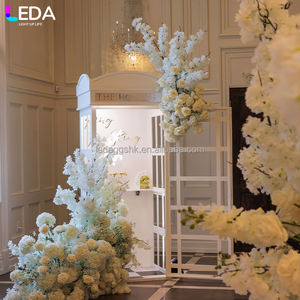 Cabina Telefónica Blanca LEDA para Decoración de Bodas, Audio/Video, Flores, Neón, Cabina Telefónica de Londres para Bodas - Product Image 1