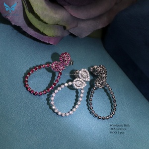 Tianyu Gems Ruby Moissanite Pendientes Gota de agua 18K Chapado en oro Venta al por mayor a granel 925 Plata esterlina Mujeres Pendientes colgantes - Product Image 1