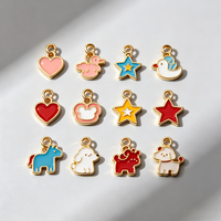 Breloques en émail personnalisées sur mesure, pendentifs en émail avec logo de dessin animé ou anime, accessoires de bijoux en métal émaillé sur mesure