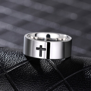 Anello Minimalista Unisex con Fascia Liscia, Gioiello Moderno per Uso Quotidiano - Product Image 1