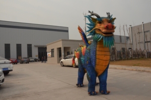 Costume de performance Kirin Duo personnalisable, modèle animatronique de dinosaure <span class=keywords><strong>volant</strong></span>, modèle de dragon réaliste fait à la main - Product Image 3