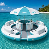 Île aquatique gonflable flottante avec bar château et plateforme événementielle pour hôtels, fêtes et parcs aquatiques commerciaux