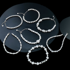 สร้อยข้อมือเทนนิสเงินแท้ 925 ประดับเพชรโมอิสซาไนต์ VVS ระดับพรีเมียม ดีไซน์หรูหรา ปรับขนาดได้และสามารถสั่งทำได้ เหมาะเป็นของขวัญสำหรับงานปาร์ตี้ - Product Image 3