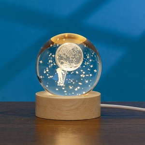 Khuyến mãi nóng! Quả cầu pha lê laser 3D 6cm 8cm, đế gỗ, nhiều họa tiết, trang trí Giáng sinh, hệ mặt trời, tình yêu - Product Image 5