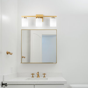 Applique murale moderne de luxe en or poli à 3 lumières pour salle de bain, au-dessus du miroir, avec abat-jour en verre blanc - Product Image 5