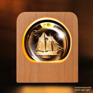 Lustre en bois avec boule de cristal lumineuse, Souvenir Lune Voie Lactée gravé au laser et sablé, avec base lumineuse LED - Product Image 2