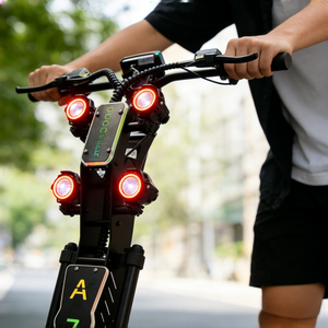 สกู๊ตเตอร์ไฟฟ้า DO-TOP A7max 72V 10000W มอเตอร์คู่ โครงอะลูมิเนียม พับได้ แบตเตอรี่ลิเธียม รับน้ำหนัก 200 กก. ระยะทาง 90-120 กม. ความเร็วสูงสุด 95 กม./ชม. - Product Image 2