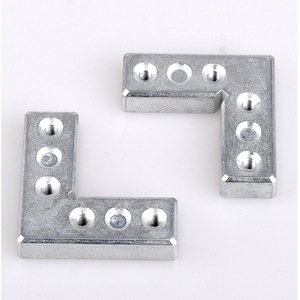 ขายึดมุมอะลูมิเนียมรูปตัว L ยี่ห้อ Zhan Han ผลิตจากโลหะผสมสังกะสี สำหรับเชื่อมต่อกรอบประตูหน้าต่าง 90 องศา - Product Image 1