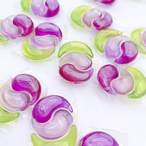 Boule de lavage innovante Sakura écologique OEM, détergent à <span class=keywords><strong>lessive</strong></span> à base de tensioactifs, capsule de lavage, détergent en capsules - Product Image 6