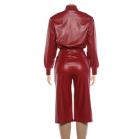 Ensemble 2 pièces en cuir PU uni pour femme 2026 : veste courte à col montant zippée et pantalon capri à jambes larges