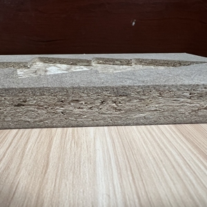 Grand inventaire OSB 1 18mm OSB prix mélamine <span class=keywords><strong>OSB1</strong></span> 18mm panneau de brins orientés pour la décoration intérieure - Product Image 2
