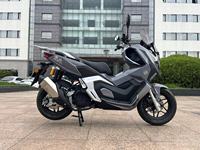 Moto Scooter à Essence 150 cm³ Économique avec Frein à Disque et Refroidissement par Eau – Excellente Performance