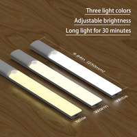 Décor à la maison à piles sous l'armoire placard lumières capteur de mouvement lampe à LED pour escalier chambre d'enfants