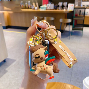 Lindo Llavero de Unicornio Arcoíris de Goma Suave en 3D, Colgante de Unicornio Colorido de Dibujos Animados, Tipo de Luz Colgante para Bolsa, Hecho de Plástico - Product Image 5