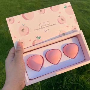 Venta caliente al por mayor <span class=keywords><strong>de</strong></span> frutas licuadora esponja 3 en 1 Conjunto <span class=keywords><strong>de</strong></span> belleza maquillaje cojín polvo licuadora esponja Esponja <span class=keywords><strong>de</strong></span> la mezcladora - Product Image 5