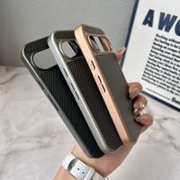 Étui de téléphone de luxe style professionnel avec cadre électroplaqué brillant et motif en fibre de carbone pour Google Pixel 10 9pro 8