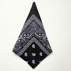Fuente Confiable de Bandanas Modernas, Adecuadas para Cadenas de Tiendas Minoristas y Tiendas en Línea - Product Image 1