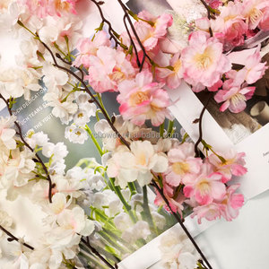 Branche de cerisier artificielle suspendue, <span class=keywords><strong>fleurs</strong></span> longues, décoration de fête de mariage, <span class=keywords><strong>fleurs</strong></span> de pêche <span class=keywords><strong>artificielles</strong></span> en soie romantiques - Product Image 5
