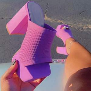 Nuovo arrivo ragazze moda <span class=keywords><strong>donna</strong></span> giallo pantofole alta piattaforma zeppa <span class=keywords><strong>sandali</strong></span> tacco alto quadrato per le signore - Product Image 6