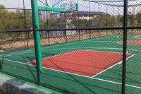Clôture en treillis galvanisé robuste sur mesure de 6, 8 et 10 pieds pour terrains de football, basketball, sports et badminton – Fabrication chinoise à prix abordable