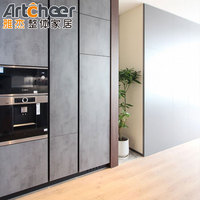 Fabricant de meubles de cuisine de nouveau modèle à Foshan avec des îlots de cuisine horizontaux et des armoires de cuisine sur mesure