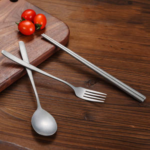 Couverts de table faits main vintage (cuillère, couteau, fourchette) style ancien, accessoires photographiques, décoration alimentaire de cuisine, vaisselle - Product Image 3