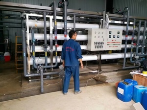 Système <span class=keywords><strong>de</strong></span> filtration RO industriel en acier inoxydable à double étage 5000L/H, contrôle PLC, installation <span class=keywords><strong>de</strong></span> <span class=keywords><strong>traitement</strong></span> UPW haute pureté, garantie 1 an - Product Image 3