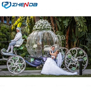 Carruaje de Entrada de Novia de Alta Calidad, Estilo Cuento de Hadas, Color Blanco, Temática Cenicienta, con Caballos y Diseño de Calabaza - Product Image 5