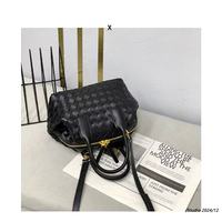 2025 nouveau luxe femmes en cuir véritable bandoulière sac à bandoulière tissé à la main Niche fourre-tout personnalisé sac à main nouveau Design femme sac à main