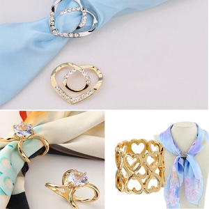 Heart Shaped Alloy <b>Scarf</b> Clip With Rhinestones For Clothing And <b>Scarf</b> Decoration Spring 2023 Fashion Accessory - Product Image 1
