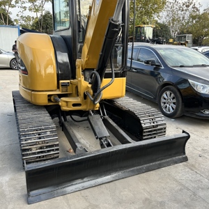 รถขุดตีนตะขาบ CAT304CCR 4 ตัน ปี 2022 สภาพดีเยี่ยม ใช้งานน้อย พร้อมเครื่องยนต์ ปั๊ม และมอเตอร์ที่ยังใช้งานได้ - Product Image 4