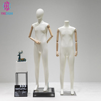 Meilleur Prix Mannequin Homme Élégant en Tissu pour Présentation de Vêtements, Modèle Corporel Complet avec Main en Bois