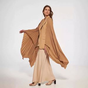 بدلة نسائية جديدة بتصميم ربيعي مع أكمام واسعة جداً على شكل زهرة اللوتس - Product Image 3