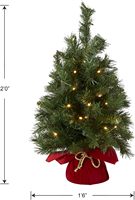 Sapin de Noël miniature Majestic Fir pré-éclairé de haute qualité, 24 pouces |   35 lumières LED blanc chaud, fonctionnant sur piles, base en tissu rouge avec minuterie