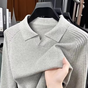 Camisa de punto de manga larga 100% algodón para hombre, cuello vuelto, detalle de cuentas, top versátil para primavera y otoño - Product Image 3