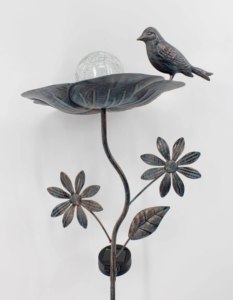 Piquets métalliques étanches à LED à énergie solaire avec mangeoire à oiseaux Décoration de jardin Art déco pour passerelle et sentier extérieurs - Product Image 3