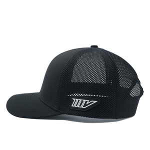 Gorra de béisbol trucker negra de malla de 6 paneles con bordado 3D de logotipo personalizado para ciclismo y actividades al aire libre con diseño lateral - Product Image 3