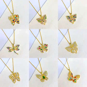 Collier de luxe avec pendentif papillon ajouré coloré entièrement serti de diamants, collier papillon en zircon tendance pour femme, cadeau de bijoux - Product Image 2