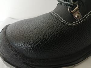 Scarpe di sicurezza da uomo nere impermeabili per lavoro con puntale in acciaio per campo edile - Product Image 6