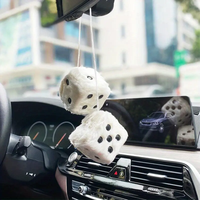 1 paire de dés carrés rétro suspendus couple de dés en peluche floue à pois décoration intérieure de voiture