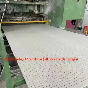 Plaque de plafond en plâtre perforé insonorisant et ignifuge <span class=keywords><strong>anti</strong></span>-moisissure pour la décoration intérieure des salles de conférence d'hôtel Qingtai - Product Image 4