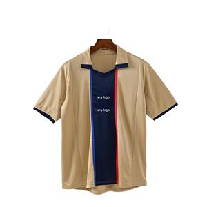 เสื้อฟุตบอลเรโทร บาร์เซโลน่า ชุดเยือน ฤดูกาล 2001-02 คลาสสิก ผลิตจากโพลีเอสเตอร์ 100% คอวี ใส่ได้ทั้งชายและหญิง - Product Image 4