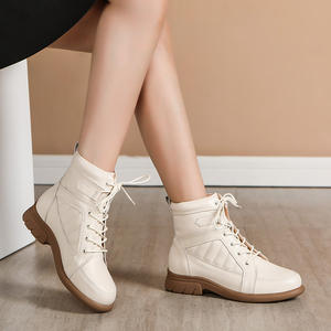 Bottines mi-mollet en cuir de vachette pour femme, confortables, en cuir blanc avec fourrure, à lacets, semelle plate, souples, pour l'automne et l'hiver - Product Image 2