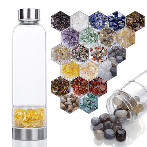 Gobelet en cristal naturel avec logo personnalisé, verre à haute teneur en borosilicate, couvercle en bambou, bouteille d'eau en forme d'élixir de cristal d'améthyste et de pierres précieuses - Product Image 1