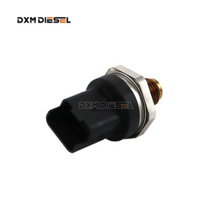 0281006507 Capteur de pression de rampe de carburant pour Peugeot 206 306 406 607 Boxer Expert <span class=keywords><strong>Citroen</strong></span> C4 C5 C8 Jumpy <span class=keywords><strong>Xsara</strong></span> 2.0 2.2 - Product Image 3